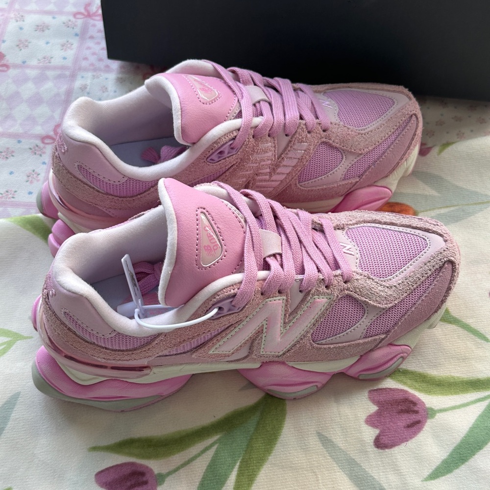 New Balance 9060 Series "Sakura Pink" Colorway (Dad Shoes) - Picture 3 of 9